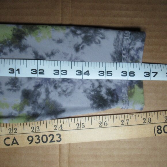 Lululemon High-Rise Leggings | Size 4 - Picture 8 of 10